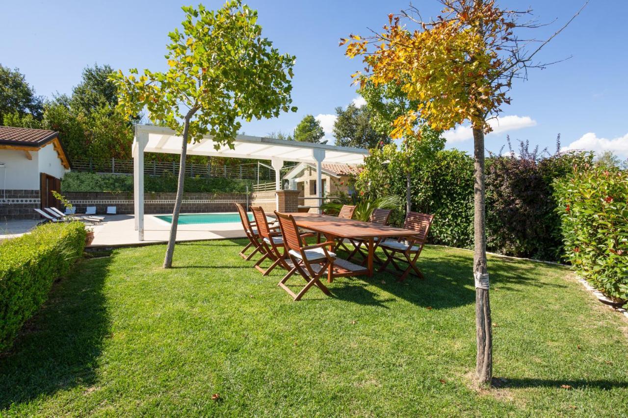 Villa Santoro Ai Tre Ulivi Con Piscina Privata Caiazzo المظهر الخارجي الصورة