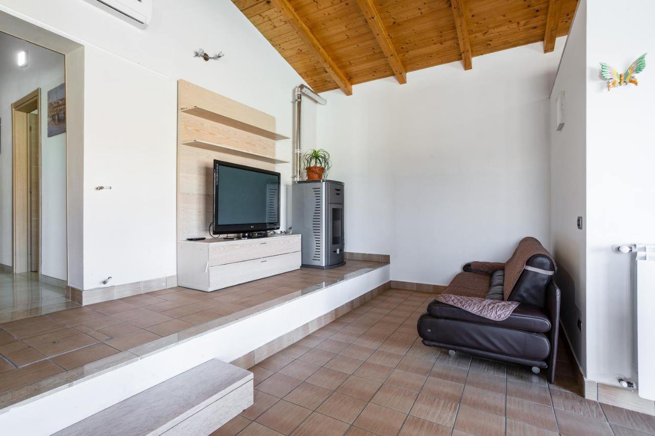 Villa Santoro Ai Tre Ulivi Con Piscina Privata Caiazzo المظهر الخارجي الصورة