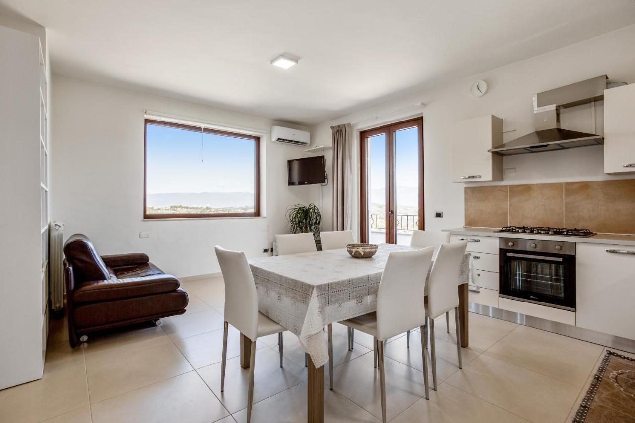 Villa Santoro Ai Tre Ulivi Con Piscina Privata Caiazzo المظهر الخارجي الصورة
