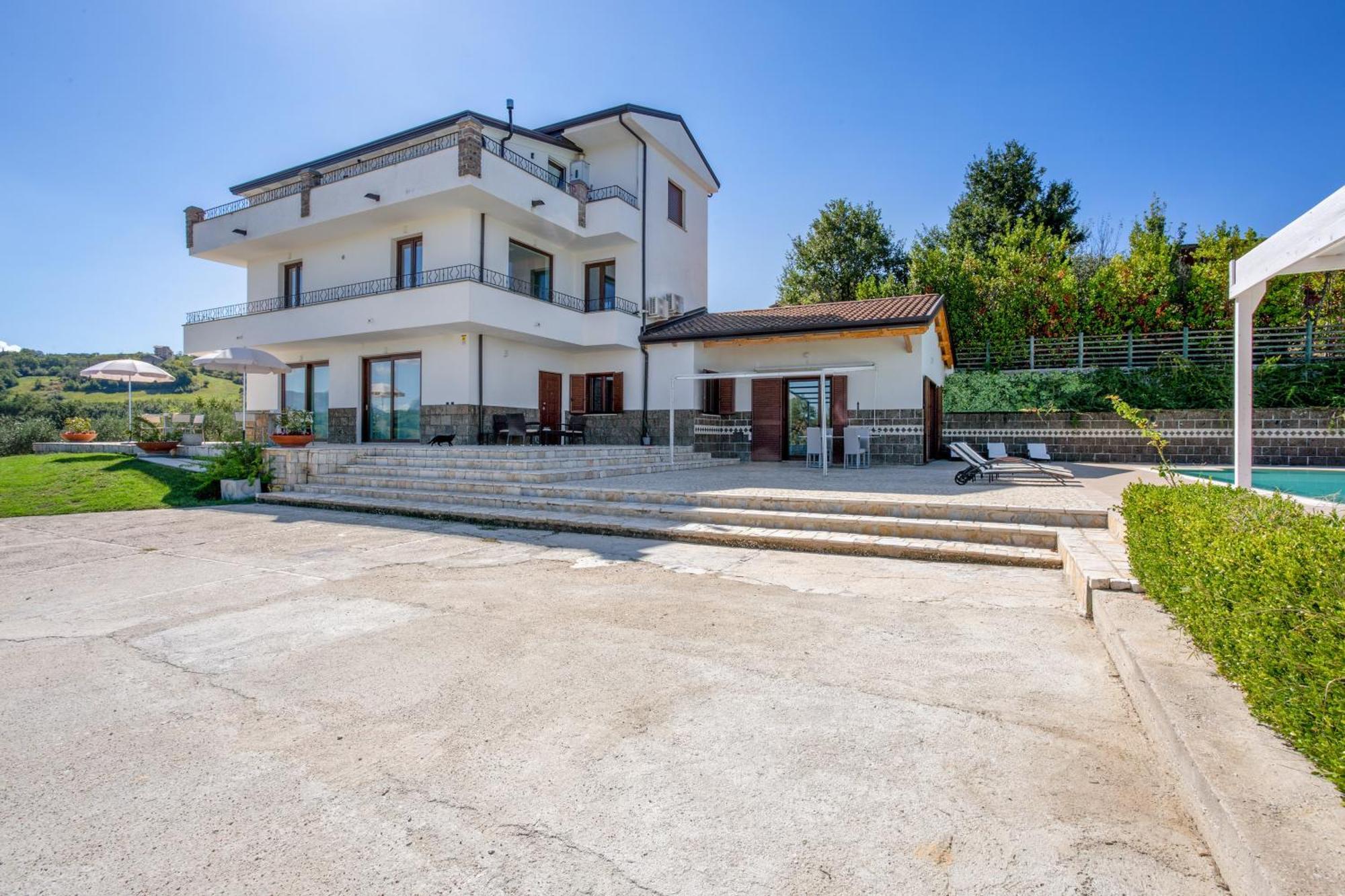 Villa Santoro Ai Tre Ulivi Con Piscina Privata Caiazzo المظهر الخارجي الصورة